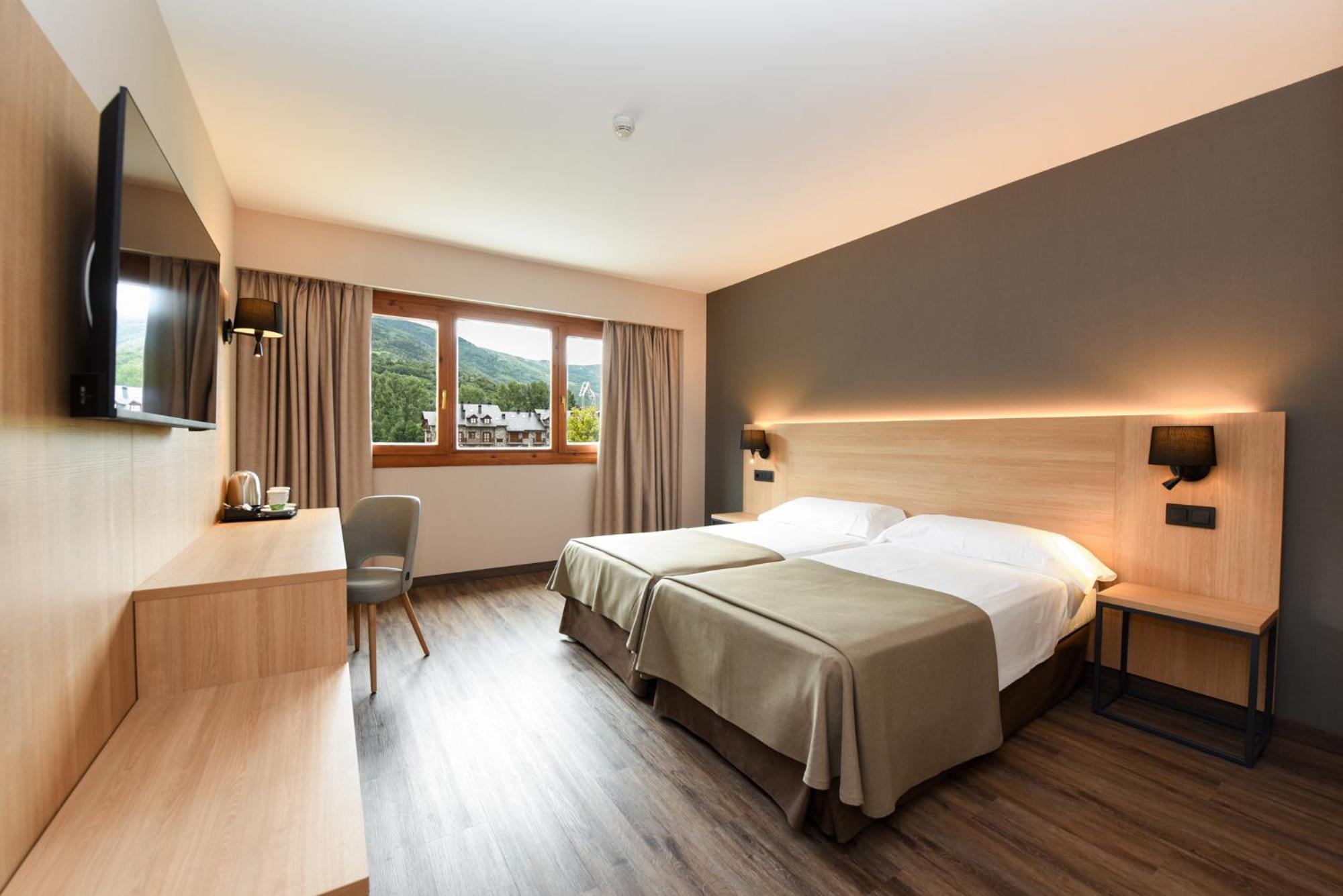 Sommos Hotel Benasque Spa Ngoại thất bức ảnh